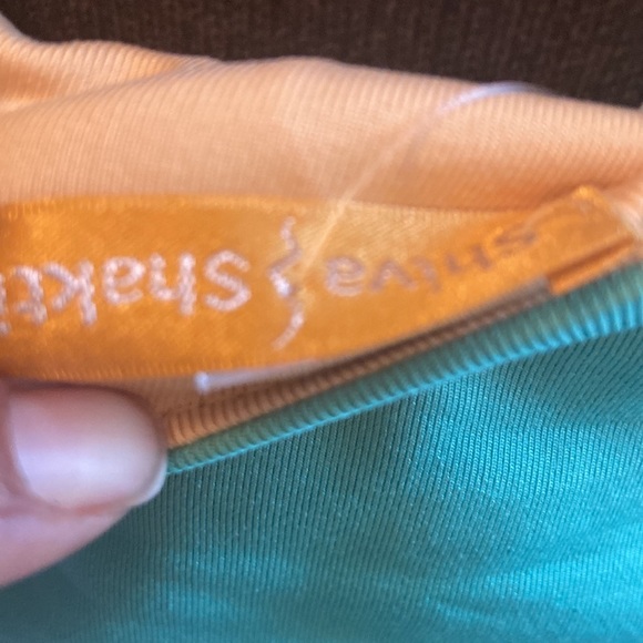 Shiva Shatki Workout Top - Picture 6 of 10